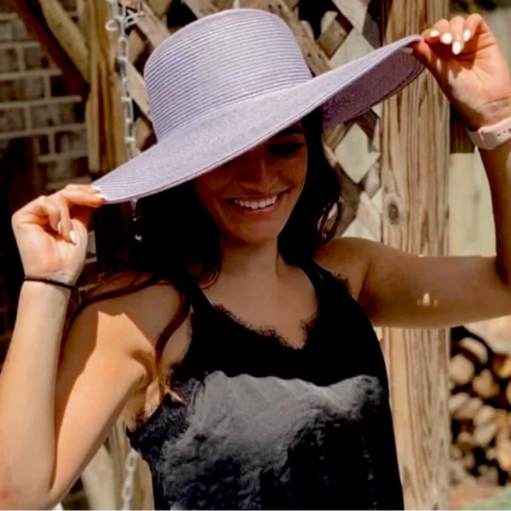 Lavender sturdy straw hat. I have this hat in several different colors.